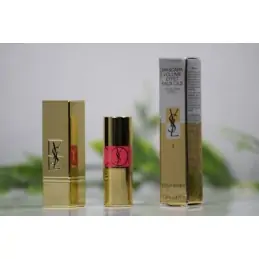 Kit cosmético de Yves Saint Laurent con sus miniaturas